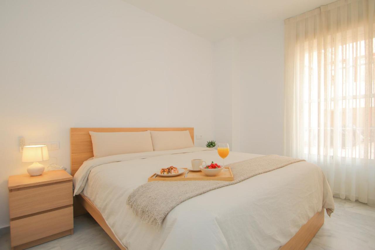 Modern Apt - Luxe Queen Bed - Walk To Isla Magica Sevilla Exteriör bild