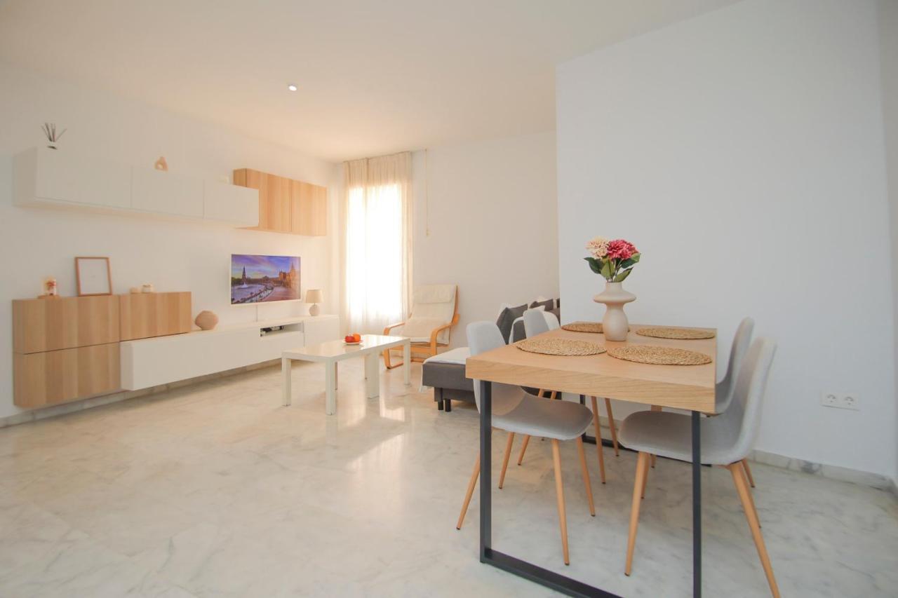 Modern Apt - Luxe Queen Bed - Walk To Isla Magica Sevilla Exteriör bild